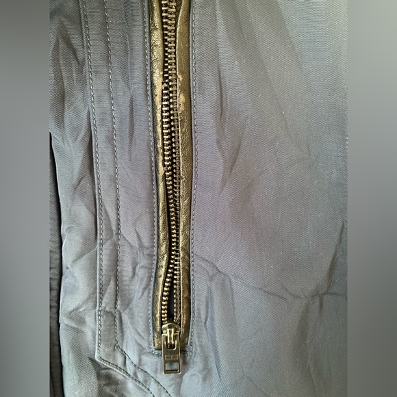 Vintage Hilfiger denim size small men’s navy jacket. - Picture 5 of 13